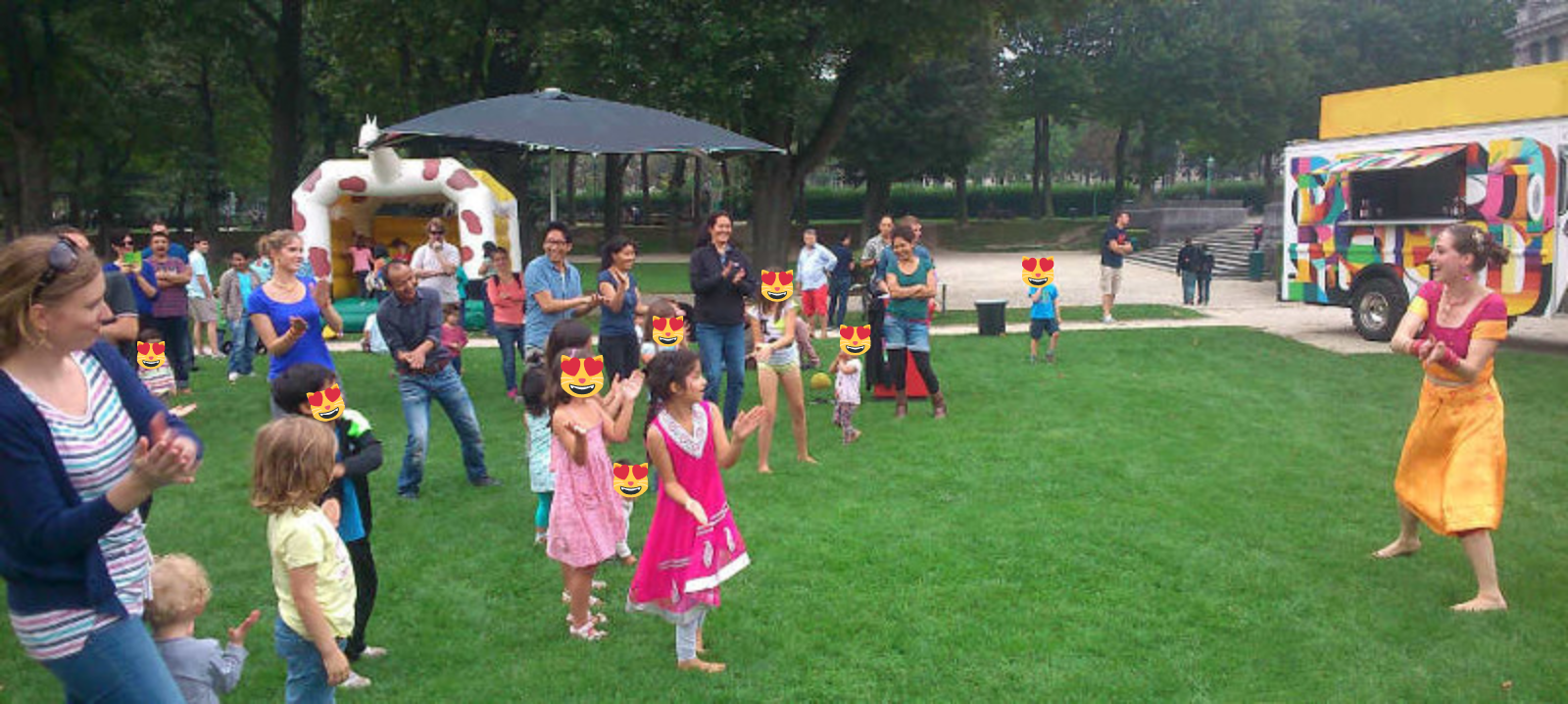 Cours Bollywood in the Parks enfants floutés.png